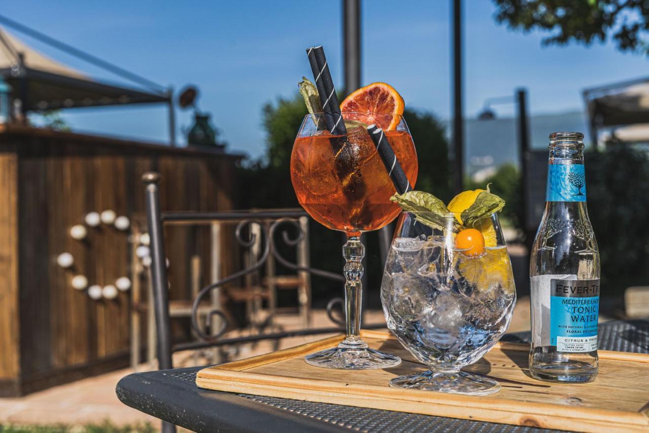 Favorita Food&Wine Resort Бастия Умбра Екстериор снимка